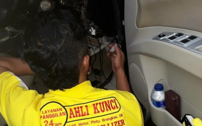 Ahli Kunci Mobil